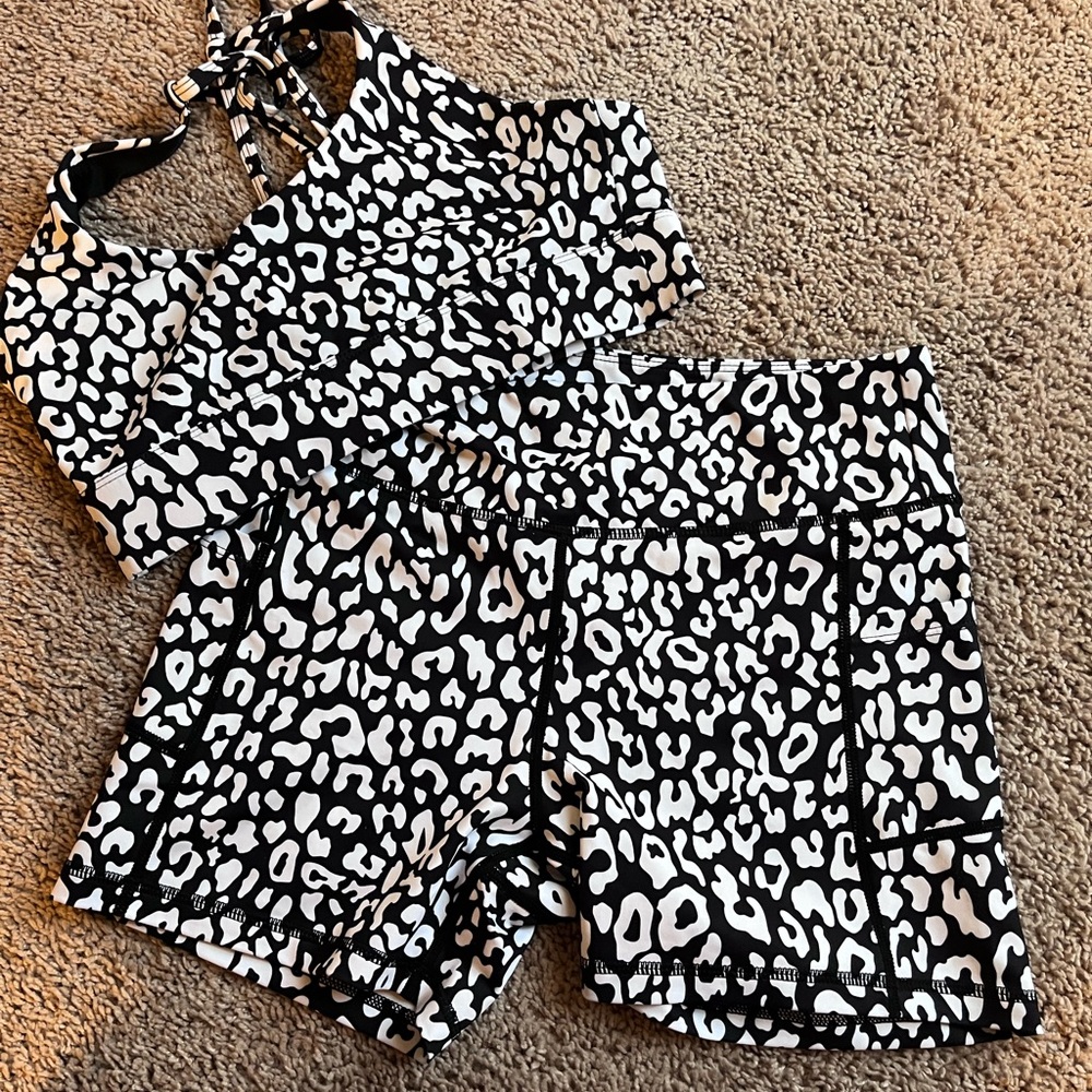 Zyia leopard shorts set